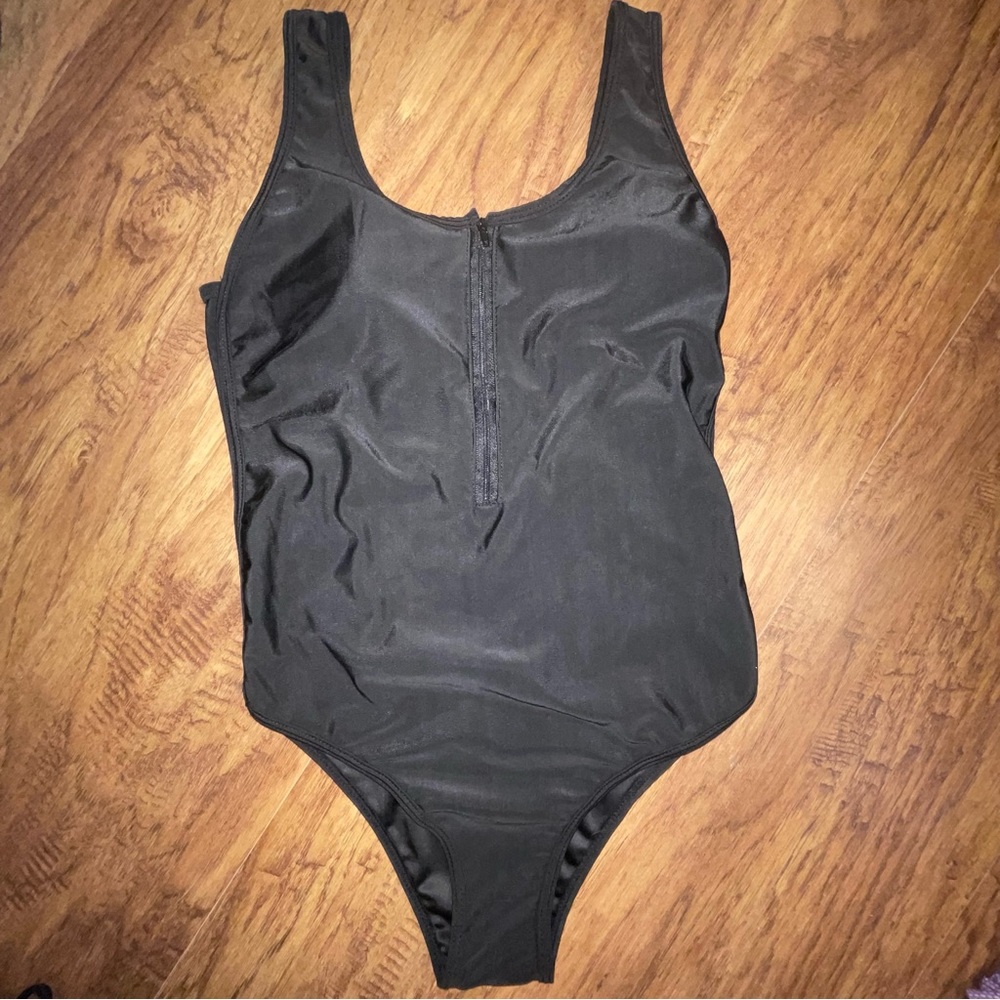 Chantel Black Zip Up Monokini! 🏝 - Picture 7 of 14